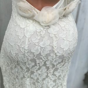 Lace Betsey Johnson wedding dress bridal vintage 90’s y2k long rosettes backless